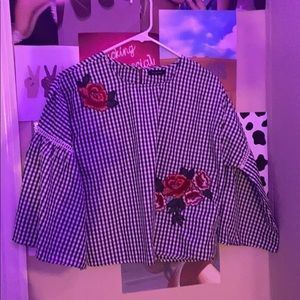 Cute blouse/crop top!